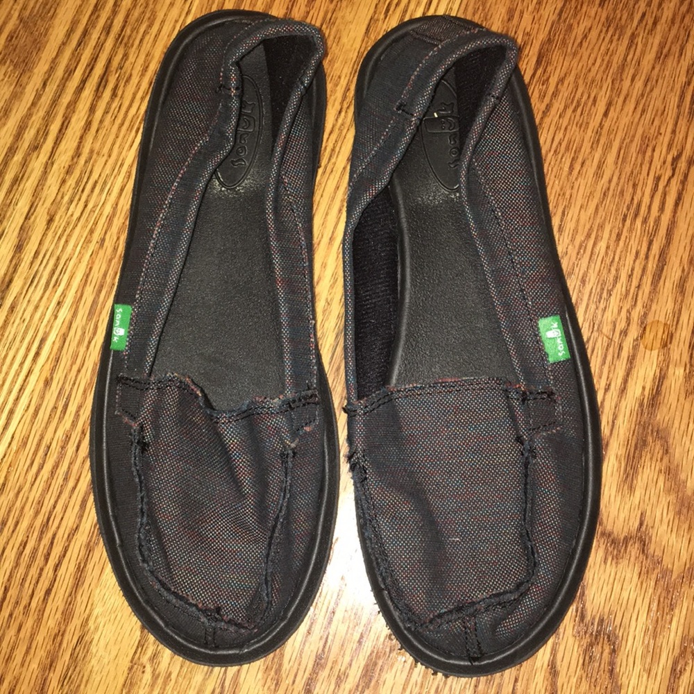 Sanuk slip ons
